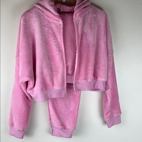 ASOS Pants - ASOS two piece fleece pant and jacket set size M